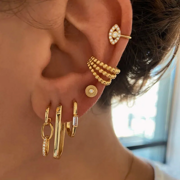 Conjunto Brincos Dourados com Cristais de Zircônia 6pçs