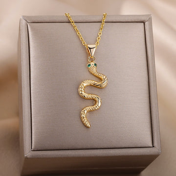 Colar com Pingente Cobra Banhado a Ouro 18k