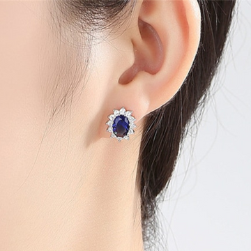 Brinco Elegante com Cristais de Zircônia Branca e Azul