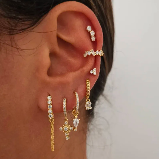 Brincos Dourados Cravejados de Zircônia 7pçs