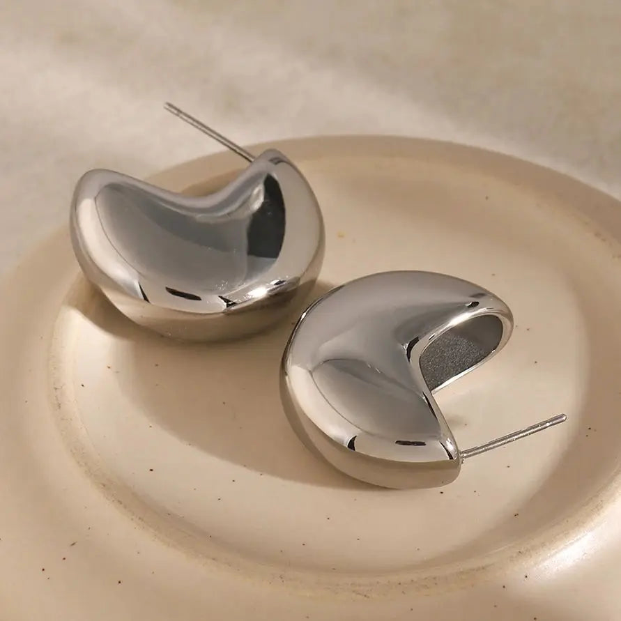 Brincos de Metal Detalhes em Lua