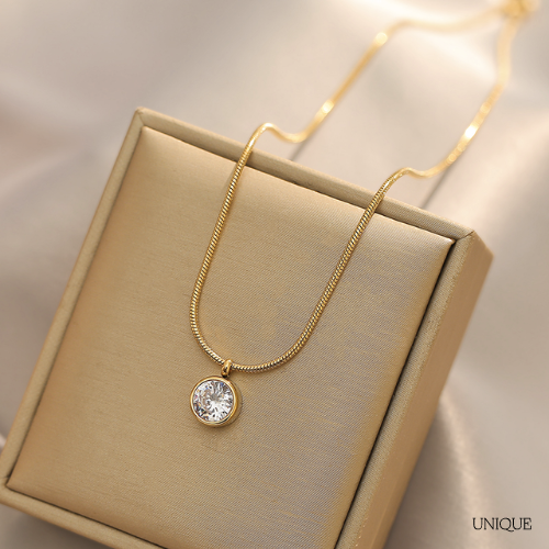 Colar com Pingente de Cristal de Zircônia