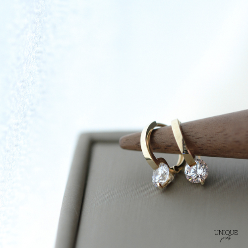 Brinco Dourado com Cristal