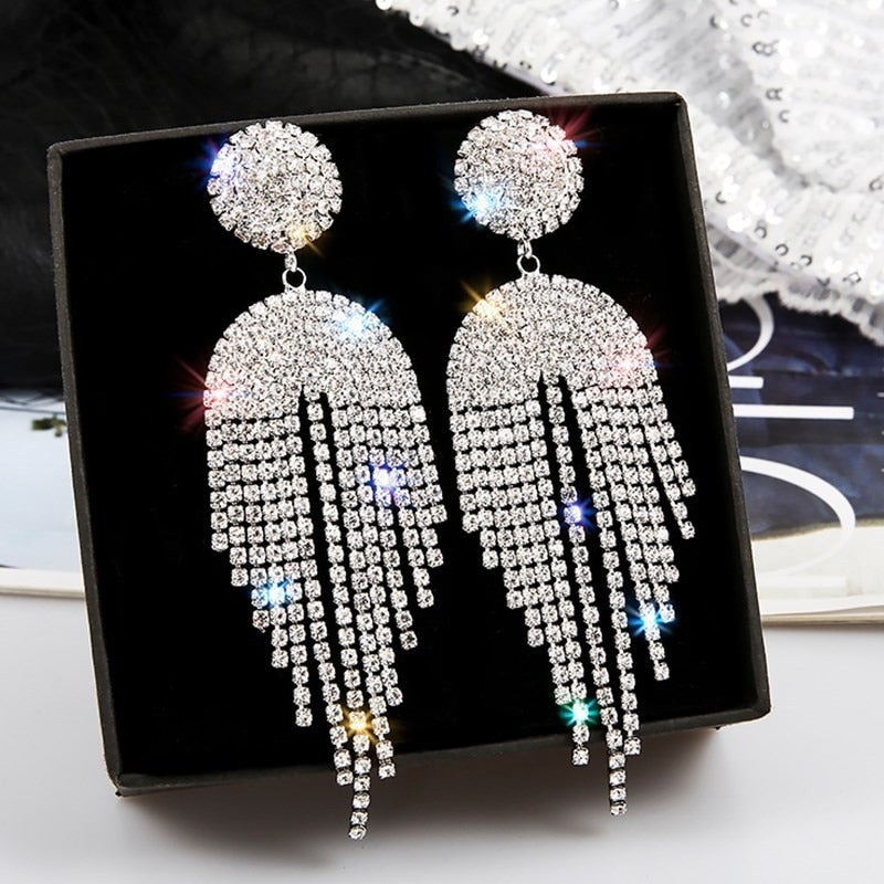 Brinco Longo de Strass