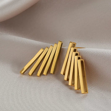 Brinco Dourado Geométrico Irregular