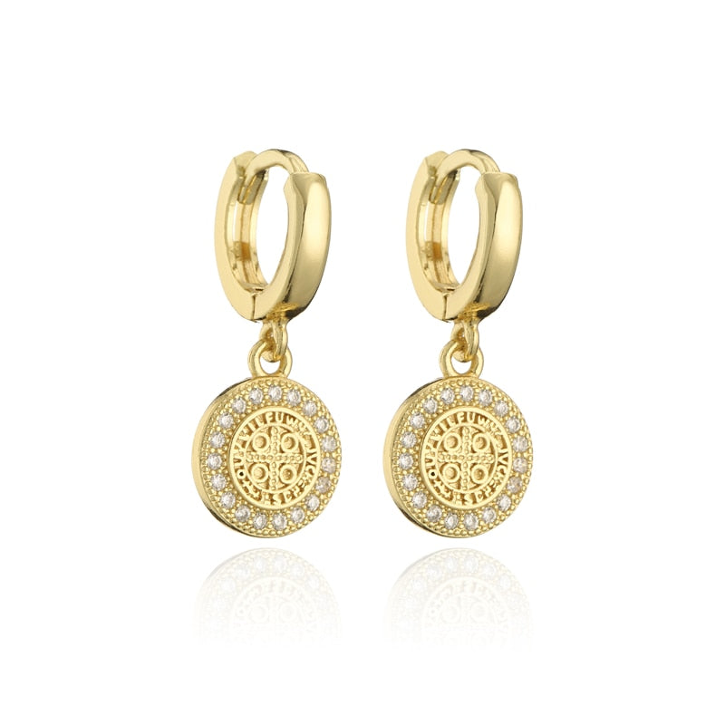 Brinco Dourado com Pingente Banhado a Ouro 18k
