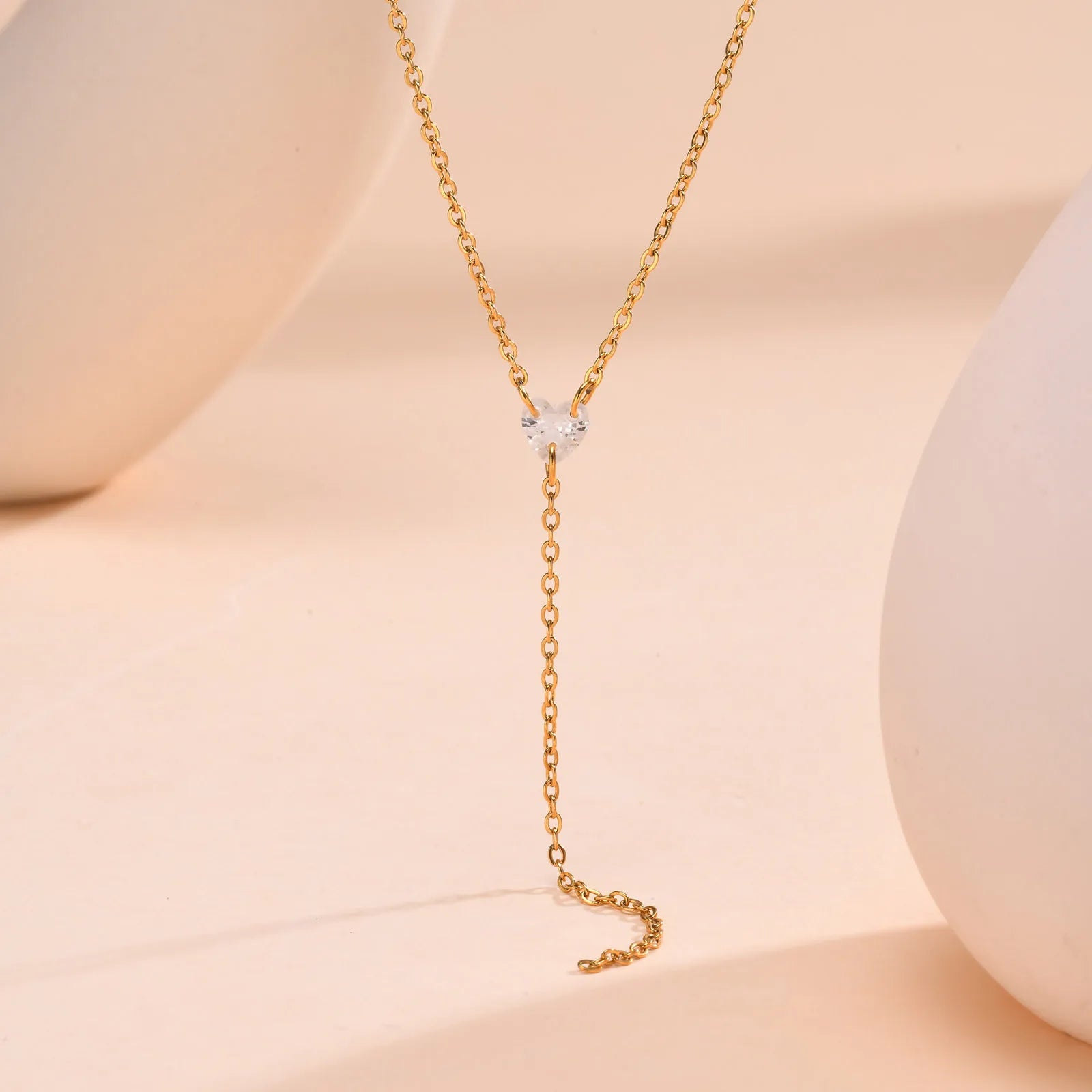 Colar de Metal Zircônia Cúbica Detalhe com pingente de barra