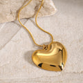 Colar Aço Inoxidável Detalhes em Pingente de Coração Dourado