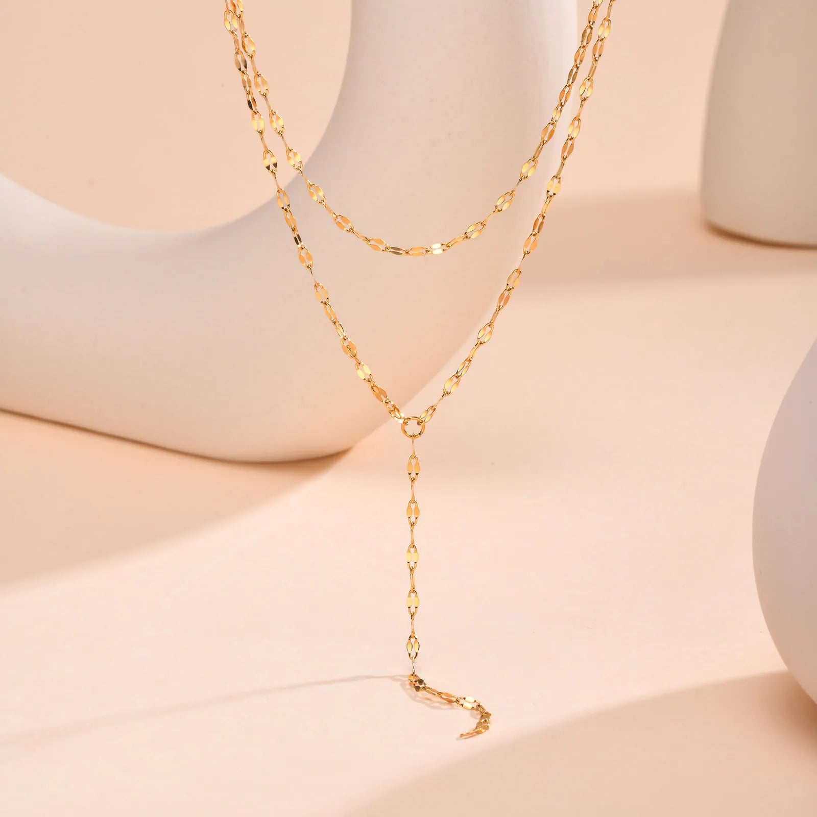 Colar de Metal Zircônia Cúbica Detalhe com pingente de barra