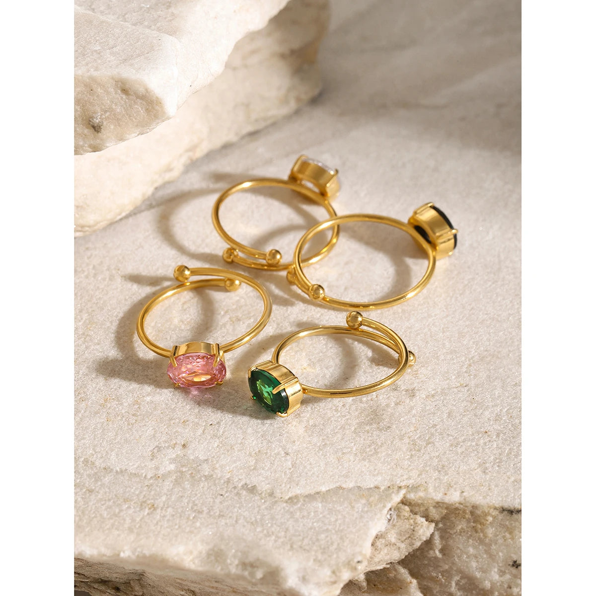 Anel de Ouro 18k Detalhes em Zircônia Diamantes