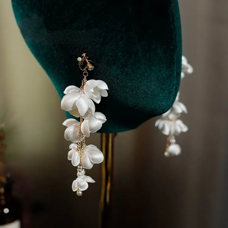 Brinco Longo Flor Prestige