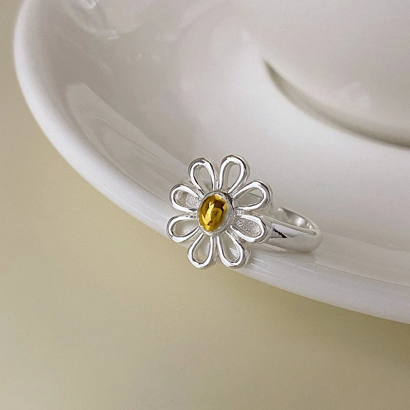 Anel Zircônia Cúbica Prata Detalhes em Flor 