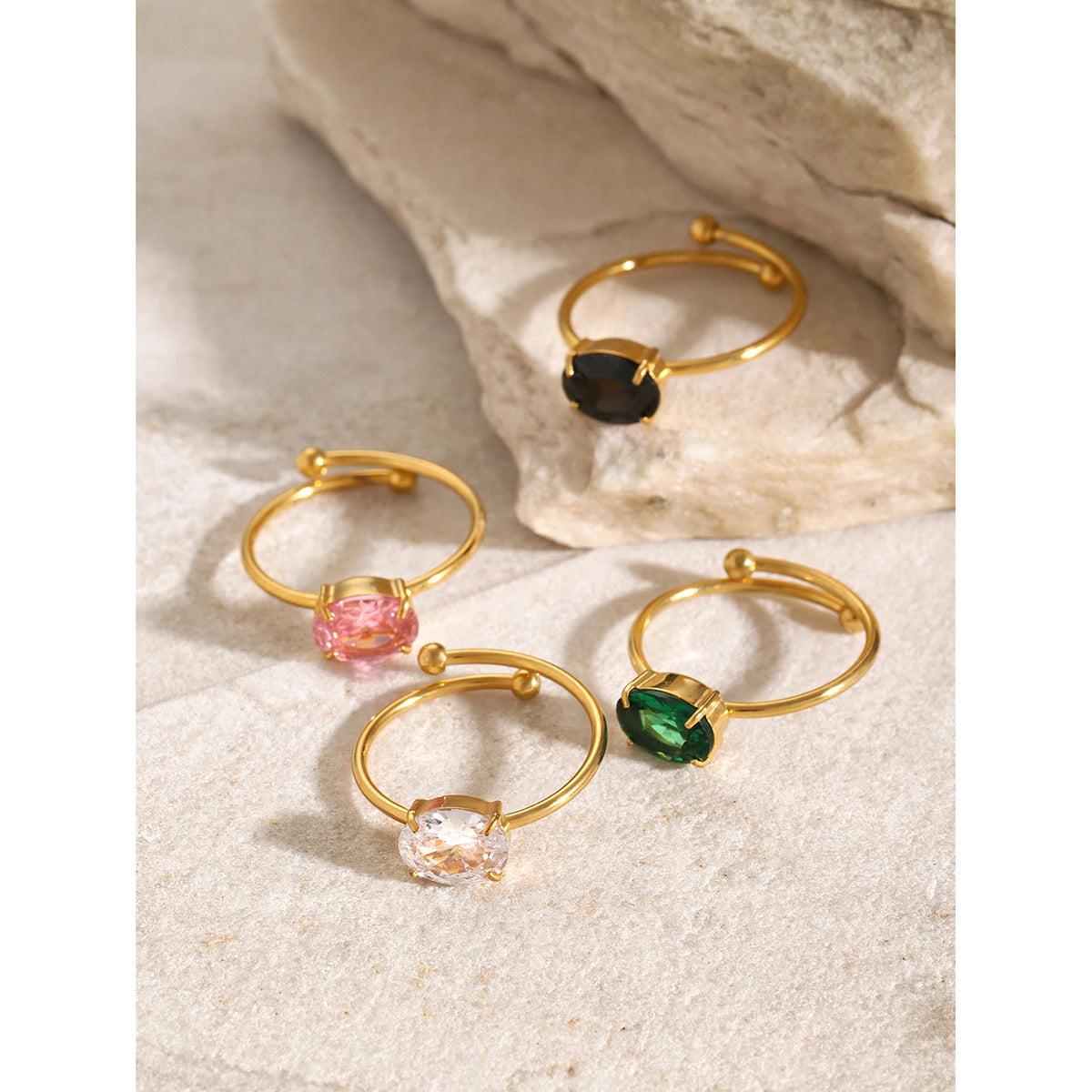 Anel de Ouro 18k Detalhes em Zircônia Diamantes