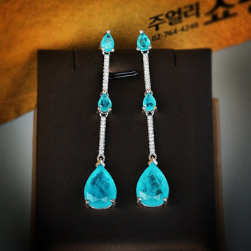 Brinco Luxury Longo com Cristais de Zircônia Azuis