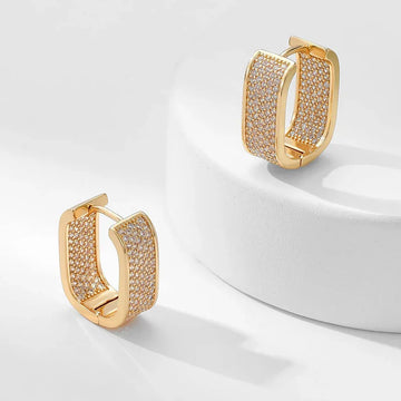 Brinco Argola Cravejado com Zircônia