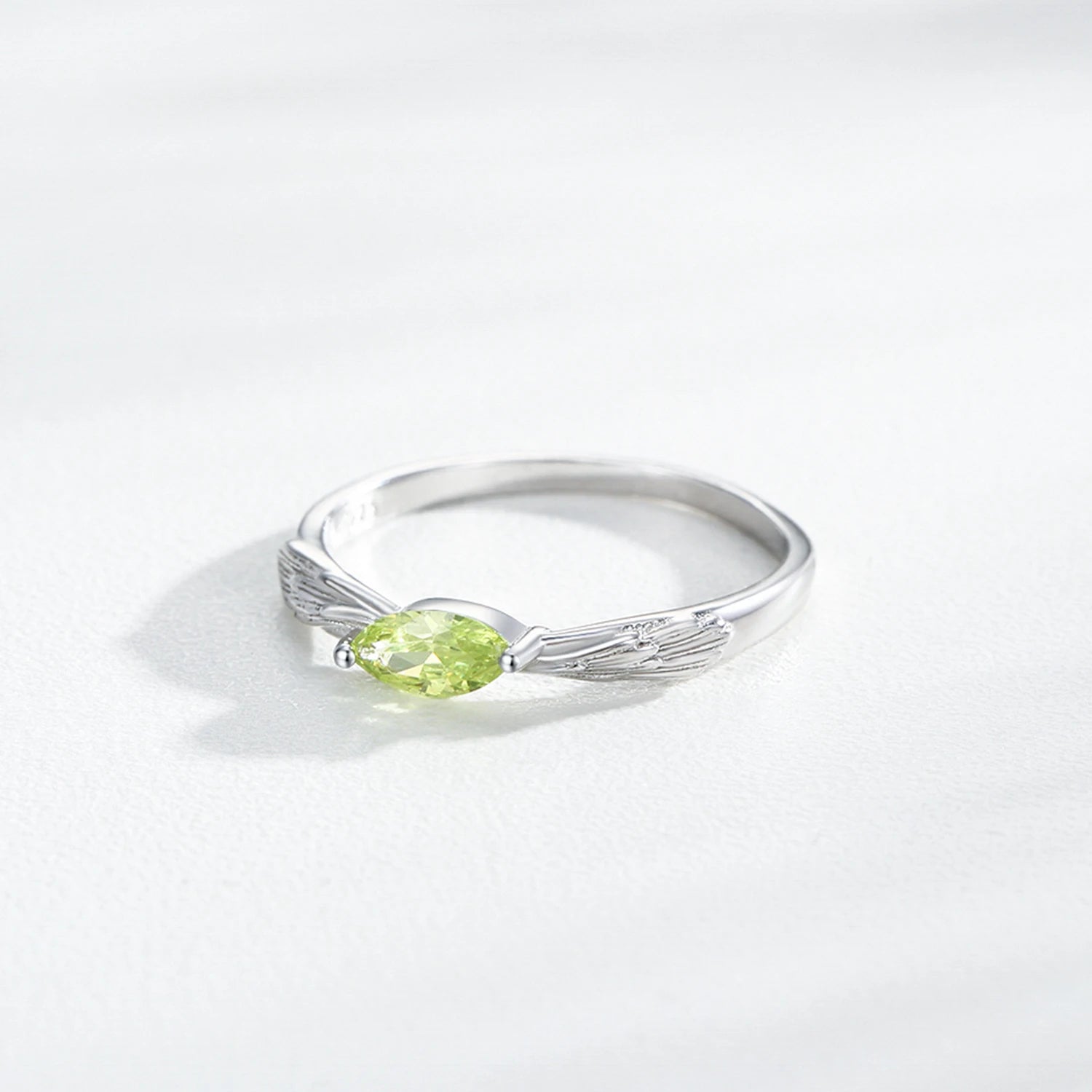 Anel Prata 925 Detalhada em Folhas Verdes Claras