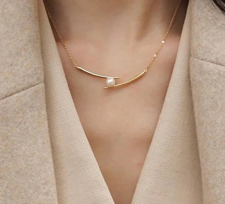 Colar Zircônia Cúbica Detalhes em Moda Minimalista Elegante